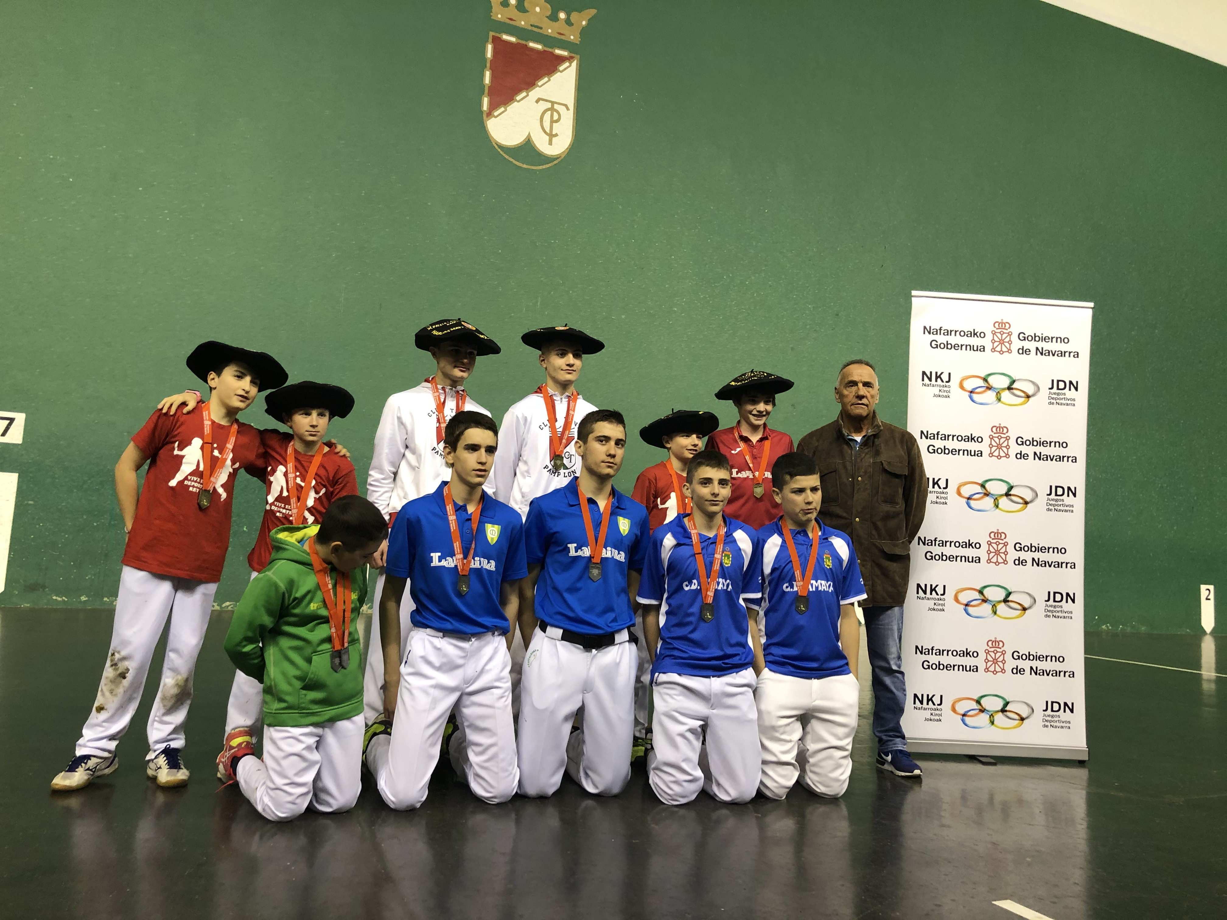 XXXIIIJDN-F36M paleta cuero y pala corta